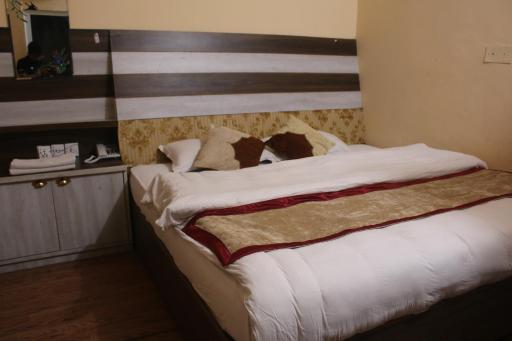 Hotel Opera deluxe - Housity