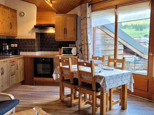 Appartement lumineux avec terrasse, parking et WiFi aux Gets - FR-1-598-51 - Housity