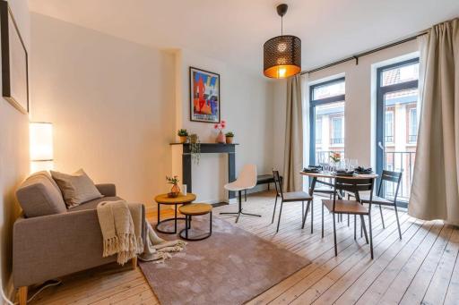 Huswell - Spacious and warmly furnished apartment - Housity