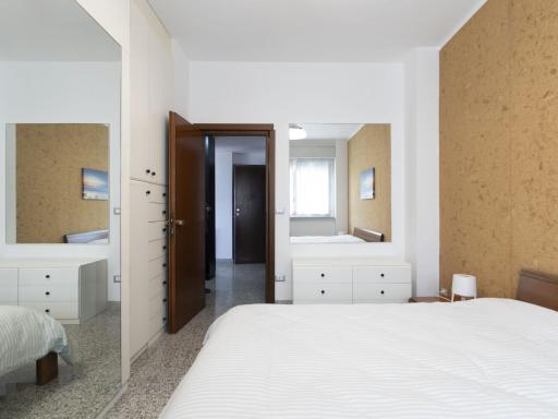 Beachfront Apartment Twin facing the Sea by Interhome - Housity