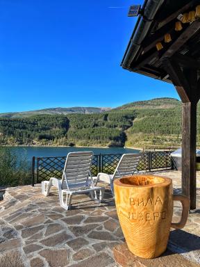 Zavojsko jezero - Vila Jezero - Hizvo