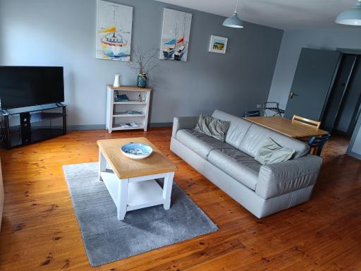 Dingle Town Center Apartment - Housity