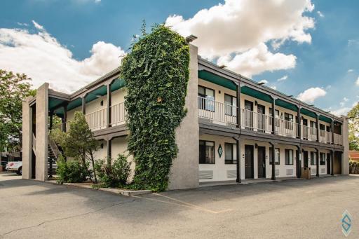 The Sage Hotel - Housity