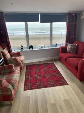 Beach Cottage - Housity