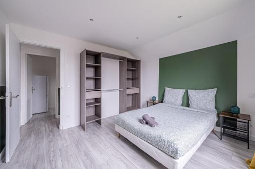 NinaT5 Disney Paris 8voyageurs jardin parking WiFi - Housity