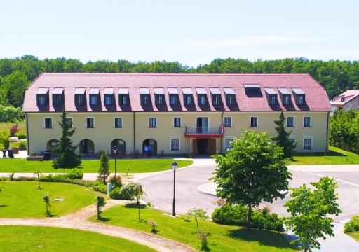 Hotel Dvorac Jurjevec - Housity