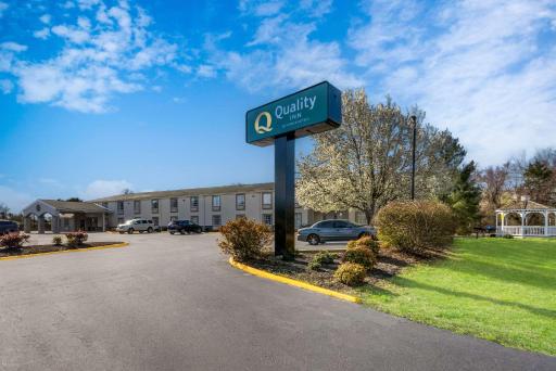 Quality Inn University Area - Housity