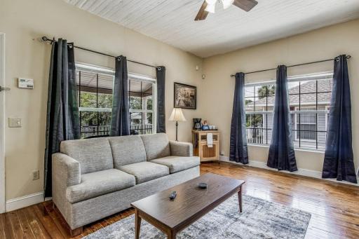 Sweet on Strong Street - Unit B - Housity