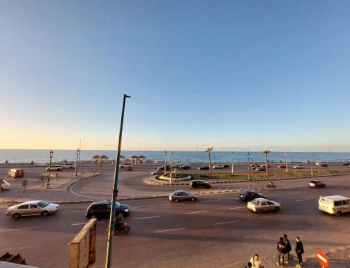 Private Room With Sea View only Men allowed وحدات خاصة أمام البحر للرجال 仅限男士 女士不允许 - Housity