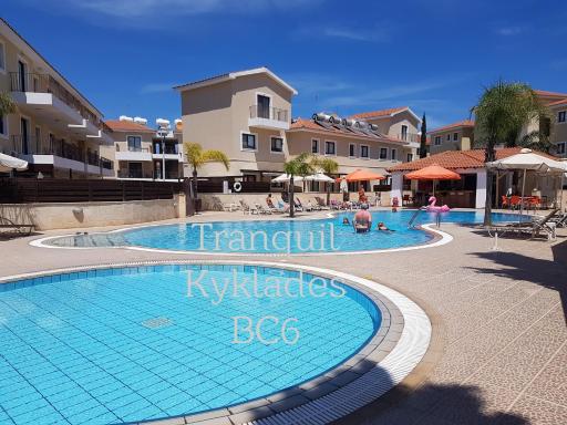 Tranquil Kyklades BC6, WALK to BEACH - Housity