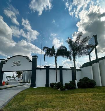 Hotel Dali - Housity