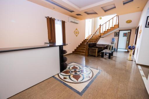 YAN HOTEL - Housity