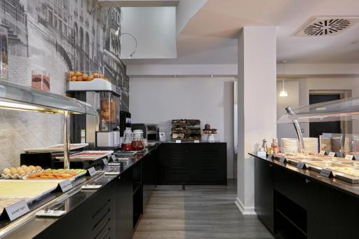 The Queens Gate Hotel - Housity