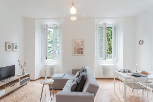Nonna Tere Apartment by Rent All Como - Hizvo