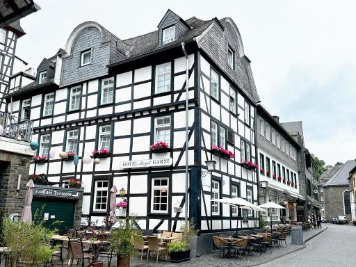 Hotel Royal - Housity