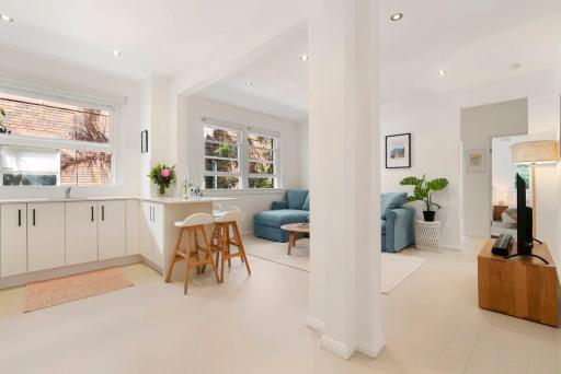 Bondi Breeze Apartment - Housity