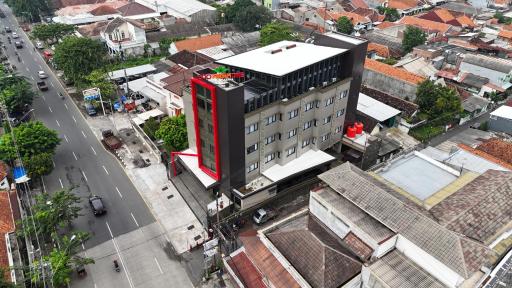 Eno Front One Hotel Semarang - Housity