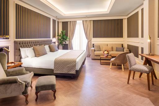 Catalonia Las Cortes - Housity