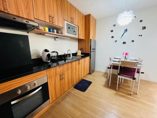 The Elevated Abode - ComfyCosy 1-br at The Loop - Housity