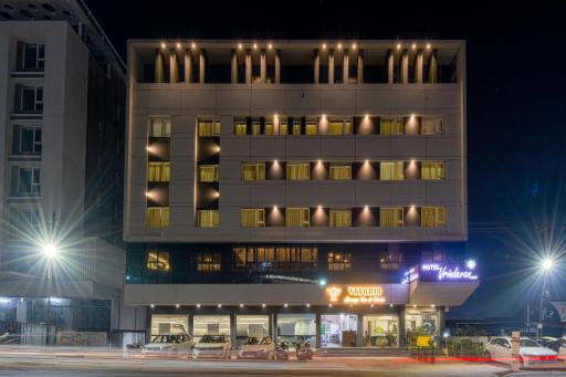 Hotel Vrindavan Deluxe Kolhapur - Housity