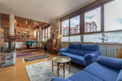 Ganburu apartment by People Rentals - Housity