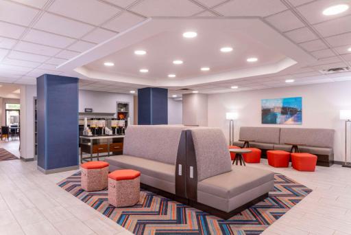 Hampton Inn & Suites St. Louis-Chesterfield - Housity
