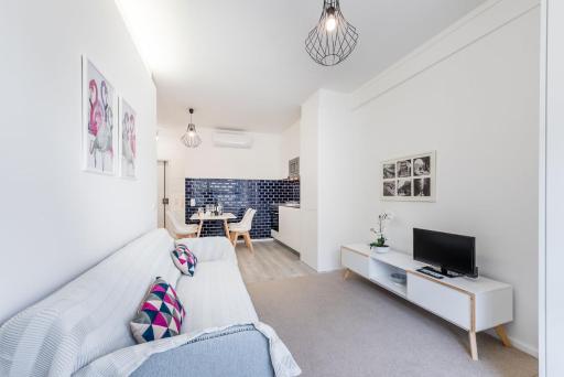 GuestReady - Flamingo in the Square - Housity