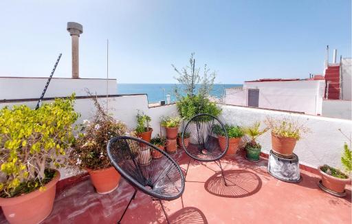 Stunning Apartment In Peñíscola - Housity