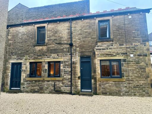 The Balmoral Coach House - Housity