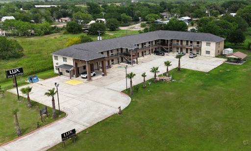 Lux Inn and Suites - Housity