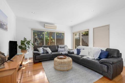 Privacy in prime location 450m to river beach - Housity