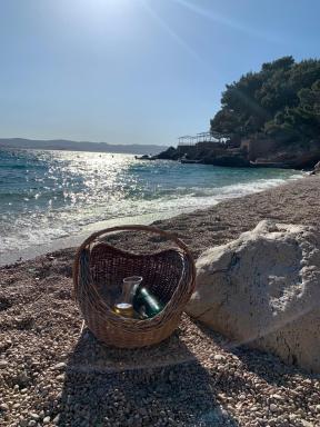 Charming Mokalo Seaside House next to Beach - Housity