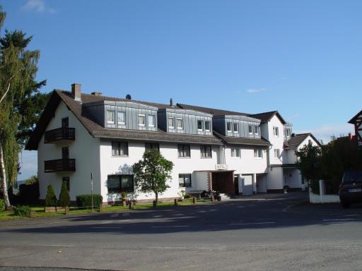 Zur Burgruine Frauenberg - Housity