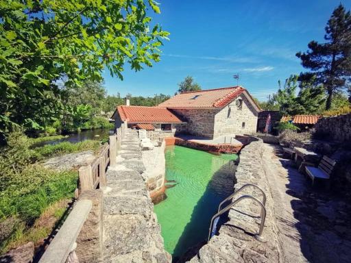Charming villa in Segoes with a private pool - Housity