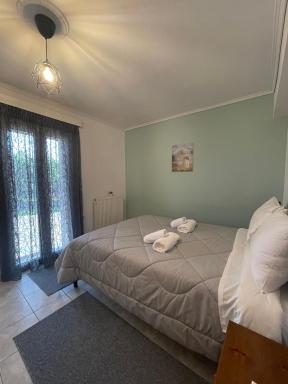 Flo's Apartments - Housity