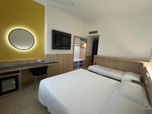 Hotel Holidays - Housity