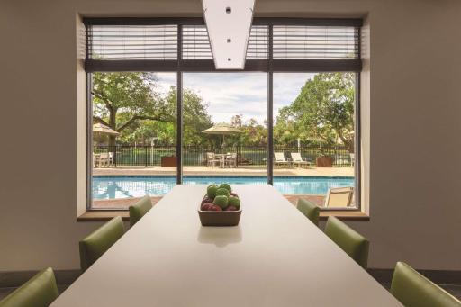 Country Inn & Suites by Radisson, RJ Stadium - Tampa Airport East - Housity