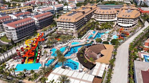 Royal Dragon Hotel - Housity