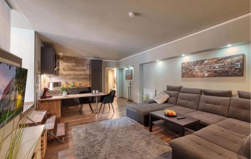 Ferienwohnung In Luxusvilla - Housity