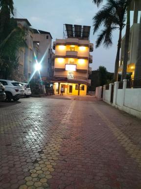 HOTEL SHRI PUSHPANJALI SHIRDI - Housity