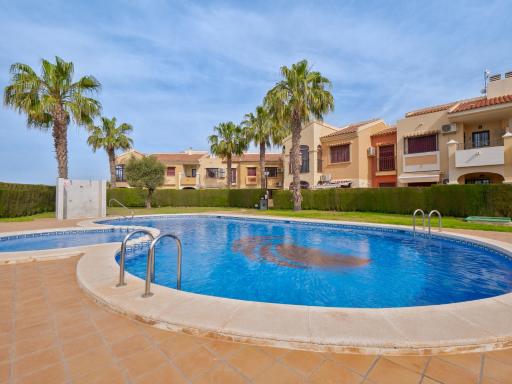 Torrevieja Palm Apartment- very quiet, in the garden, air condition in every room - Housity