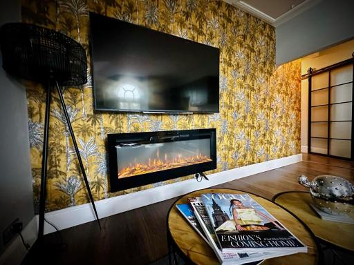 3 West End Boutique Apartment - Housity