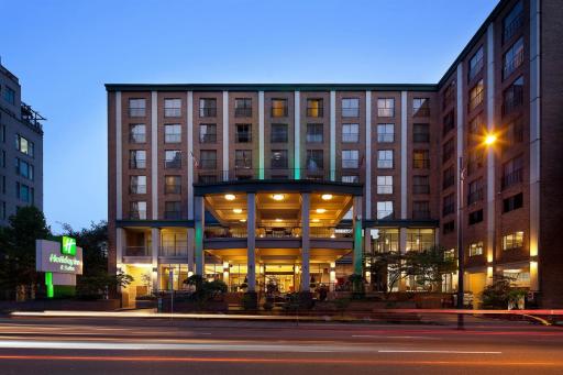 Holiday Inn & Suites Vancouver Downtown, an IHG Hotel - Housity