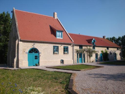 Gîte de Charme avec Jardin, Equipé pour Familles et Bébés, à 15km de Dunkerque et 3km de Bergues - FR-1-510-170 - Housity