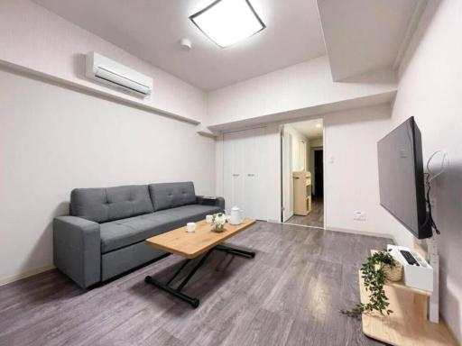 bHOTEL Casaen - Cozy 1BR Apt near Hondori District for 6 Ppl - Housity