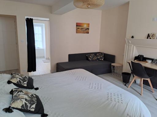 CASTEL HOME - Housity