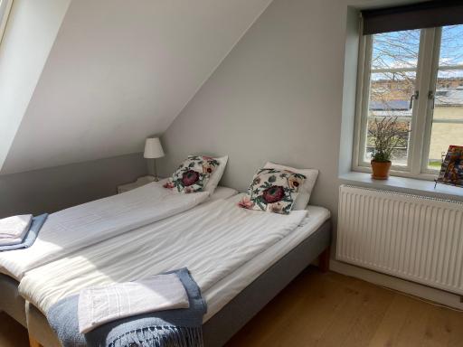 Beachfront Brohuspark - Housity