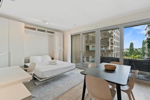 Modern Studio with Balcony in Luxembourg - Housity