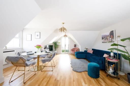 Luxury Penthouse ~ Super King Bed 5 min to Beach - Housity