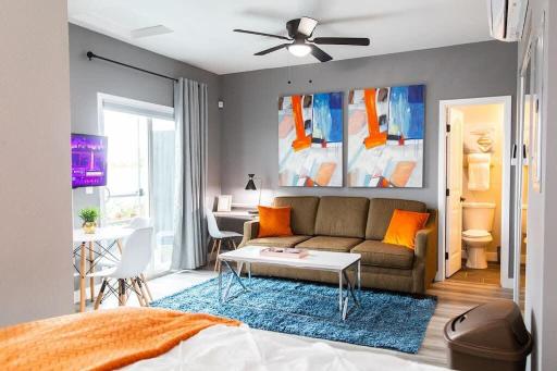 Studio - Balcony - A C - Dogs Parks Restaurants - Housity